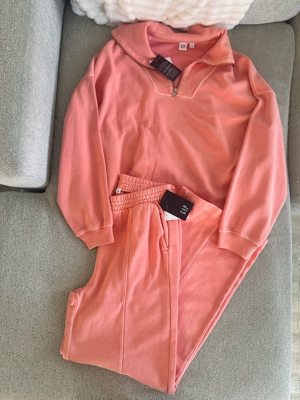 GAP Women's Coral Pink Sweatsuit NWT